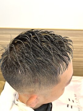 銀座マツナガ 神田店 ナチュラルフェード金メッシュイケイケスタイル