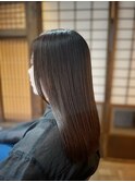 周期と髪質に沿った縮毛ストレートスタイル