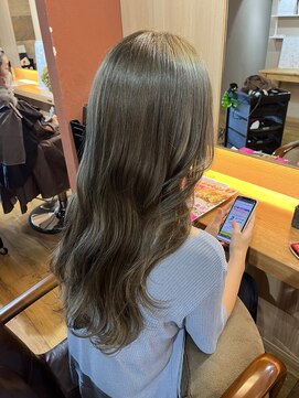 ブランカ(blanca) ワンブリーチで作るベージュカラー