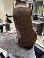 フォルテ 表参道店(FORTE) ニュアンスカラーグレーベージュレイヤーカットオリーブベージュ