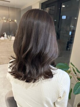 ミズチャーム(Ms.CHARM) グレージュカラー/くびれヘア/韓国スタイル/イメチェン