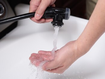 イソベの写真/大人気のヘッドスパがお手頃価格で体験できます☆日々の疲れを癒しながら、極上のヘアケアで頭皮スッキリ♪
