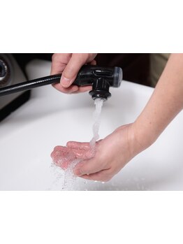 大人気のヘッドスパがお手頃価格で体験できます☆日々の疲れを癒しながら、極上のヘアケアで頭皮スッキリ♪