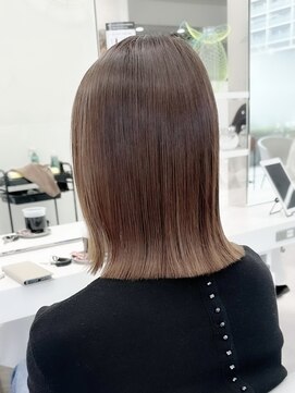 アッシュ 横浜西口店(Ash) 横浜ぱっつんボブ 切りっぱなしボブ ショートボブ 縮毛矯正 美髪