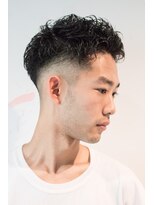 メリケンバーバーショップ コウベ(MERICAN BARBERSHOP KOBE)&nbsp;ツーブロックセミウェットニュアンスウェーブパーマ