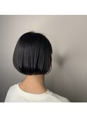おさまる艶髪ミニボブ