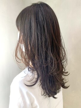 アイティー バイ アルバム 中野店(IT by ALBUM) レイヤーミディ_カーキグレージュマッシュショート_ba327291