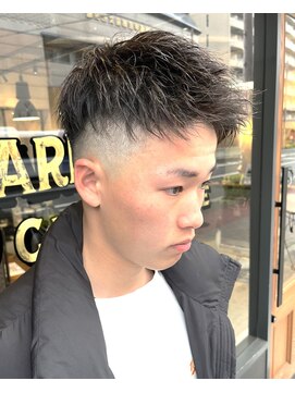 フリーク バーバーショップ 都島店(FREAK BARBER SHOP) スキンフェード　ジェットモヒカン