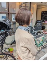 ヒカリス 東三国(HIKARIS) 笑顔溢れるグラデーションボブ/前下がり/絶壁解消/ミセスヘア