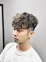 スカット 新宿(Sucut)&nbsp;ダークアッシュ/スペインカール/ベリーショート<理容室>[新宿]