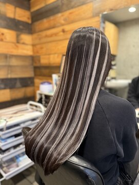 フィール(FeeL) シールエクステでハイライト☆