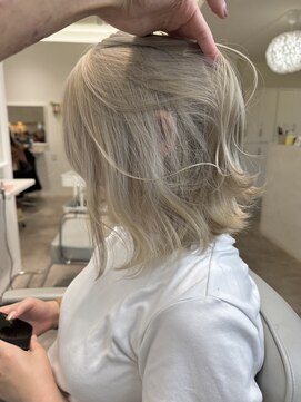 柔らかすぎるホワイトベージュ