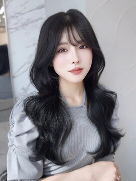 クム(kumu) 前髪カット/ヘアセット/レイヤーカット/韓国ヘア/透明感カラー