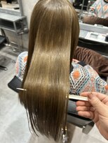 ソヨン 本厚木店(SOYON)&nbsp;《佐藤遥》◎ブリーチ1回◎ ミルクティーベージュ