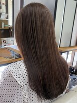 カシー(Casii)&nbsp;ロングヘアの40代からは酸性ストレートがオススメ