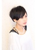 ちょっぴりモードなショート