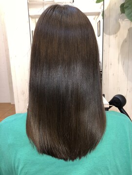 アコンプリッシュ 代官山 恵比寿(accomplish) プラチナミネコラ