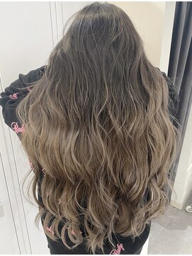 ピヨン 心斎橋(piLLon) グラデーションカラー☆プラチナグレージュ