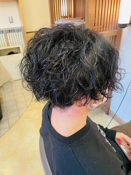 ジャンテーユ ガレ(GENTILLE GALLE) 黒髪センターパートツイストスパイラル