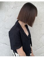 ダブル(W)&nbsp;切りっぱなしボブ