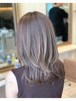 グリンバイアルティナ 八王子店(Grin by artina)&nbsp;シアーベージュ×ハイライト