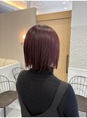 赤髪切りっぱなしボブ