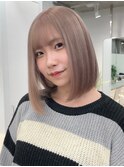 ハイトーン切りっぱなしショートボブミルクティーピンクベージュ