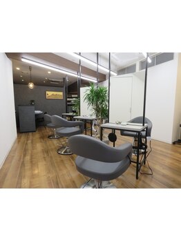 トレンドスタイルで新しい自分に出会える◇豊富なメニューで艶髪スタイルを手に入れて─