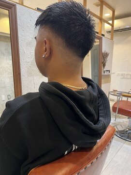 ヘアメイク リヴ(Hair Make Liv) スキンフェードカット