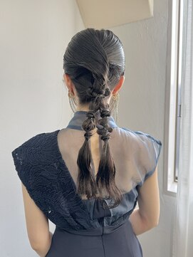 ロットアニバース(lott annibirth) 【髪質改善】個性派ツインアレンジ/結婚式ヘア/タイトアレンジ/
