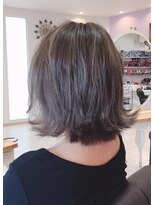 リミックス ヘアー(RE MIX HAIR)&nbsp;グレージュ × ハイライト × 外ハネ