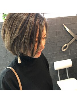 ヘアーワークスヴィクサス(HAIR WORKS VIXUS) 大人クールショート