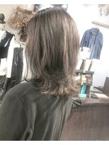 ヘアーアンドアトリエ マール(Hair&Atelier Marl)&nbsp;【Marl】マットグレージュカラーの外ハネセミディ♪