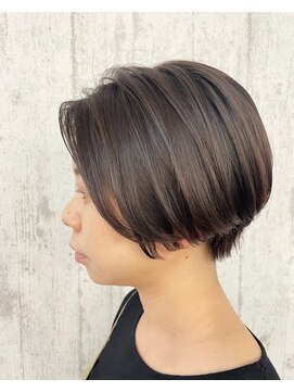 ネウィベルシア 名駅(newi belsia) 丸み大人ショートボブ