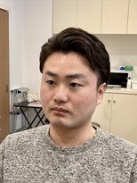 カットアンドシェーブ 髪心地 サイド2ブロック　襟足グラデーション刈上　右分けアップバンク
