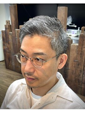 カットアンドリラクゼーション アイリー ショートフォワードスタイル