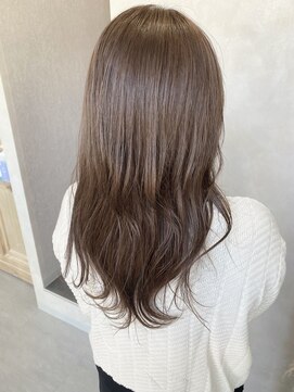 イルウィ(irwi) 【トレンド】１ブリーチ　ハイトーンミルクティーベージュカラー