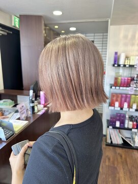 リコバイアフロート(riko by afloat) ハイトーン/ボブ/切りっぱなし/ミルクティーベージュ/ブリーチ