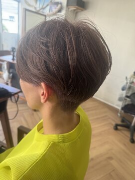 カナエ(CaNaE) ハイトーンのハンサムショート