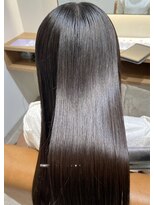 ルナス 福岡天神(LUNAS) サラツヤ美髪ストレート!【大人ガーリー、ダークアッシュ】