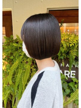 スクエアウーノ 博多(SQUARE*UNO HAKATA) 360度どこから見ても美しい、艶感ミニボブ