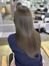 エミン(emyn)&nbsp;オリーブカラー【美髪革命】艶髪/髪質改善/縮毛矯正/代々木