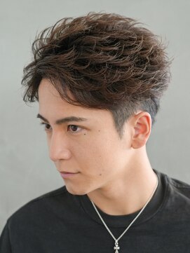 レタッチバイフィフス(RETOUCH by fifth) 原宿センターパートフェザーパーマフェザーショートメンズ韓国