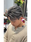 ホワイトシルバーバレイヤージュシャドールーツセンターパート