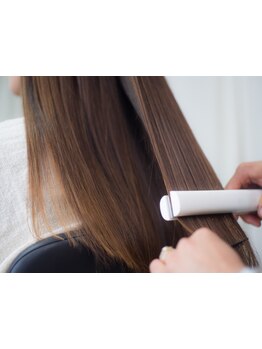 自然なストレートが『ユメユイ』で叶う！縮毛矯正に特化しているサロン！【六本木１分☆】