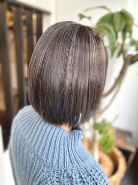 アトール(ATOLL by INFINI) とろみハイライトモノグレージュ　すっきりショートボブ