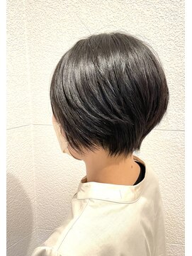 ヴィラ 川西店(Villa) 20代30代大人ショートボブ☆小顔カット丸みショート