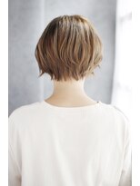 ダブルスタンダードプラスエヌ(W-STANDARD+n)&nbsp;20代30代40代　透明感・かき上げ大人ボブ【松山】