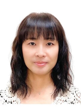 黄ぐまくん美容室 セミロング　ゆるふわパーマ