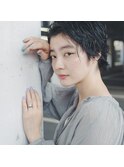 ダークアッシュピンパーマアップバングショート